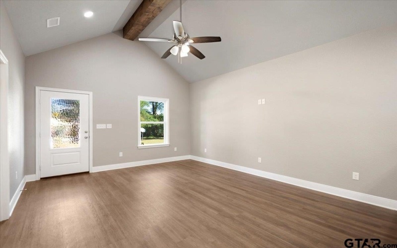 304 E Cottonwood, Overton, TX 75684, 2 Habitaciones Habitaciones , ,2 BañosBaños,Residential,En Venta,304 E Cottonwood,0,25017575