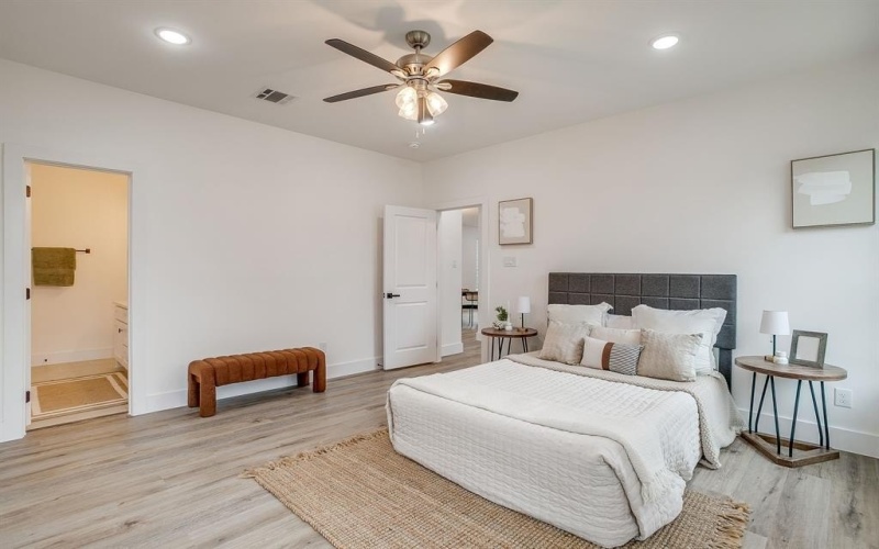 4948 Dunbar Street, Fort Worth, TX 76105, 4 Bedrooms Bedrooms, ,2 BathroomsBathrooms,Residential,For Sale,4948 Dunbar Street,0,21128011