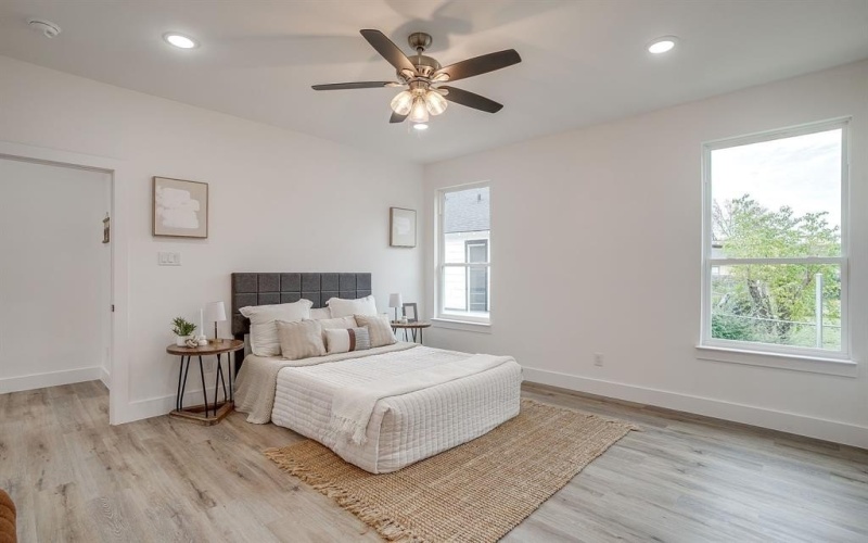 4948 Dunbar Street, Fort Worth, TX 76105, 4 Bedrooms Bedrooms, ,2 BathroomsBathrooms,Residential,For Sale,4948 Dunbar Street,0,21128011