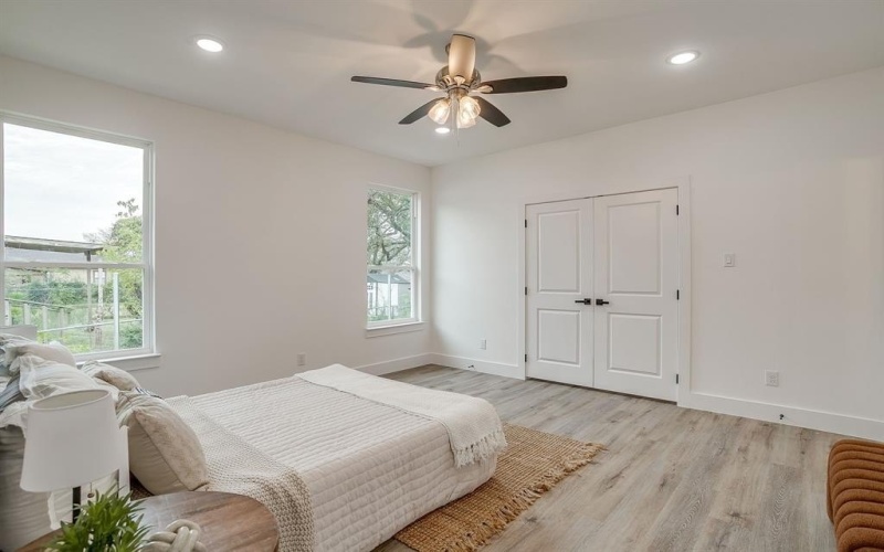 4948 Dunbar Street, Fort Worth, TX 76105, 4 Bedrooms Bedrooms, ,2 BathroomsBathrooms,Residential,For Sale,4948 Dunbar Street,0,21128011