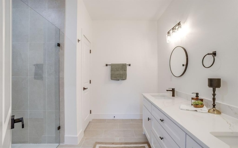 4948 Dunbar Street, Fort Worth, TX 76105, 4 Bedrooms Bedrooms, ,2 BathroomsBathrooms,Residential,For Sale,4948 Dunbar Street,0,21128011