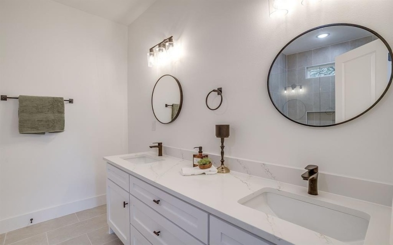 4948 Dunbar Street, Fort Worth, TX 76105, 4 Bedrooms Bedrooms, ,2 BathroomsBathrooms,Residential,For Sale,4948 Dunbar Street,0,21128011