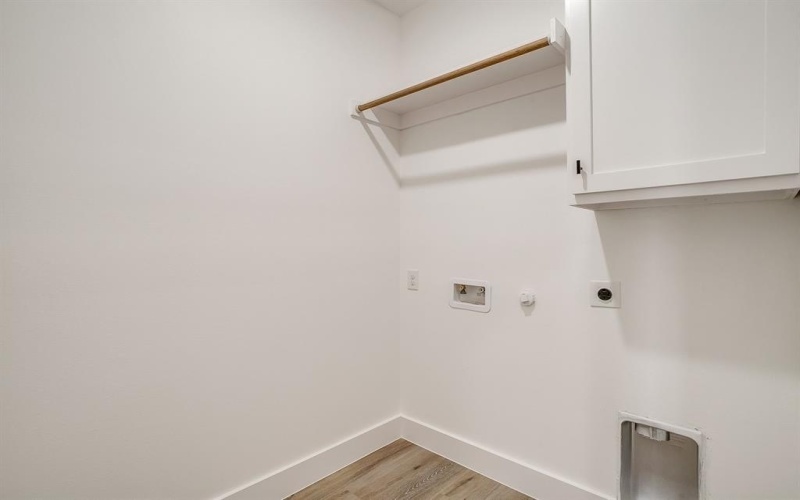 4948 Dunbar Street, Fort Worth, TX 76105, 4 Bedrooms Bedrooms, ,2 BathroomsBathrooms,Residential,For Sale,4948 Dunbar Street,0,21128011