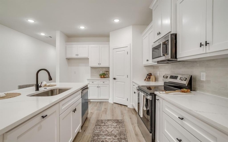 4948 Dunbar Street, Fort Worth, TX 76105, 4 Bedrooms Bedrooms, ,2 BathroomsBathrooms,Residential,For Sale,4948 Dunbar Street,0,21128011