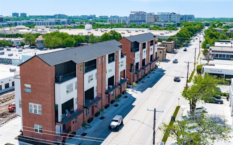 203 Carroll Street, Fort Worth, TX 76107, 3 Bedrooms Bedrooms, ,3 BathroomsBathrooms,Residential,For Sale,203 Carroll Street,0,21128491