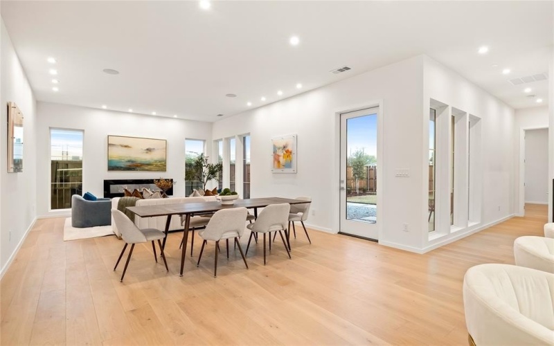 829 Nomas Street, Dallas, TX 75212, 4 Bedrooms Bedrooms, ,3 BathroomsBathrooms,Residential,For Sale,829 Nomas Street,0,21128496