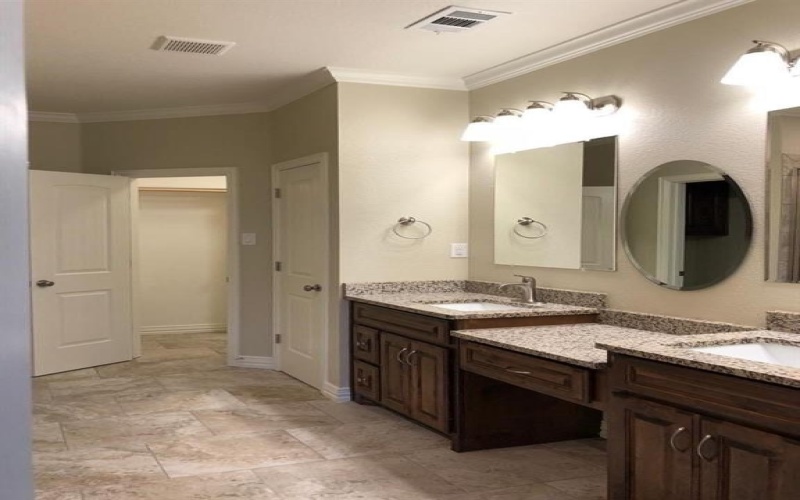 5500 Ledgestone Drive, Fort Worth, TX 76132, 9 Bedrooms Bedrooms, ,5 BathroomsBathrooms,Residential Multi Family,For Sale,5500 Ledgestone Drive,0,21128849