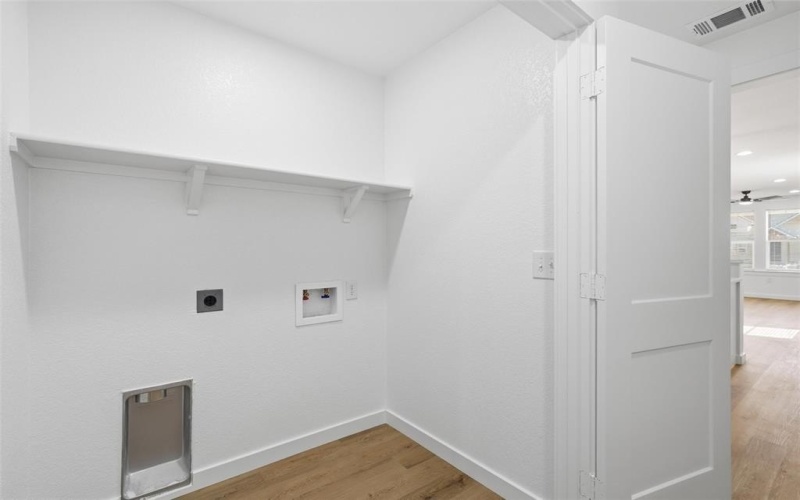 945 Holt Avenue, Waco, TX 76706, 3 Bedrooms Bedrooms, ,2 BathroomsBathrooms,Residential,For Sale,945 Holt Avenue,0,21129059