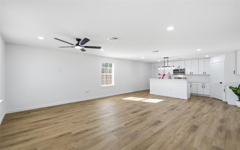 945 Holt Avenue, Waco, TX 76706, 3 Bedrooms Bedrooms, ,2 BathroomsBathrooms,Residential,For Sale,945 Holt Avenue,0,21129059