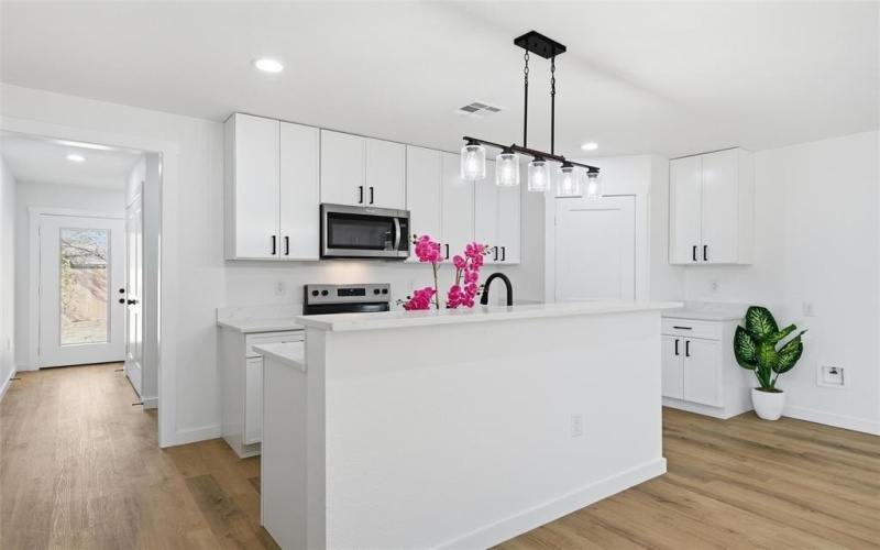 945 Holt Avenue, Waco, TX 76706, 3 Bedrooms Bedrooms, ,2 BathroomsBathrooms,Residential,For Sale,945 Holt Avenue,0,21129059