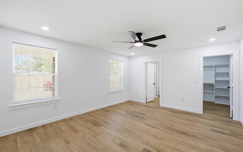 945 Holt Avenue, Waco, TX 76706, 3 Bedrooms Bedrooms, ,2 BathroomsBathrooms,Residential,For Sale,945 Holt Avenue,0,21129059