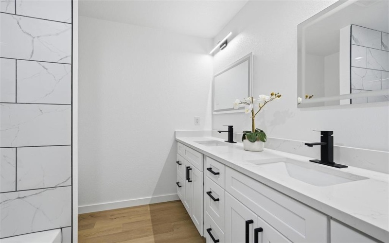 945 Holt Avenue, Waco, TX 76706, 3 Bedrooms Bedrooms, ,2 BathroomsBathrooms,Residential,For Sale,945 Holt Avenue,0,21129059