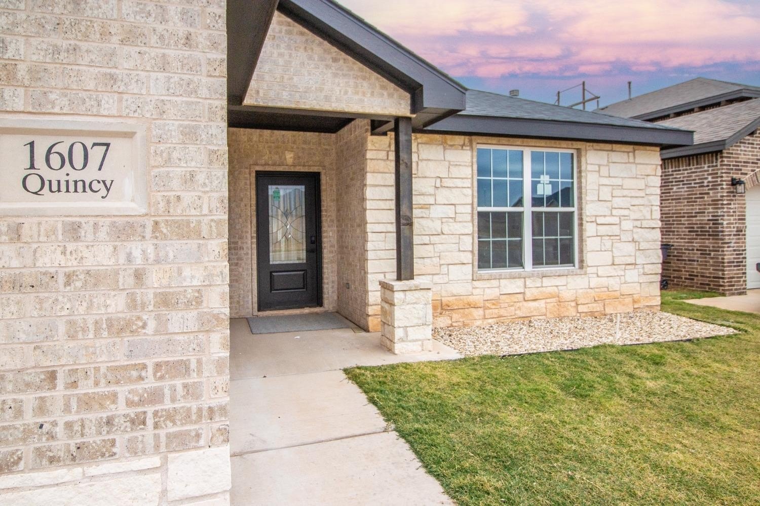 1607 Quincy Avenue, Lubbock, TX 79416, 3 Habitaciones Habitaciones , ,2 BañosBaños,Residential,En Venta,1607 Quincy Avenue,202316555