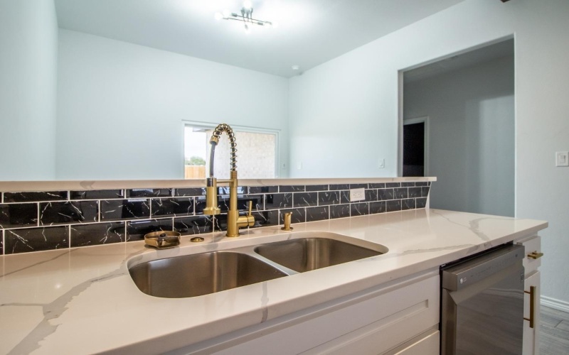 1607 Quincy Avenue, Lubbock, TX 79416, 3 Habitaciones Habitaciones , ,2 BañosBaños,Residential,En Venta,1607 Quincy Avenue,202316555