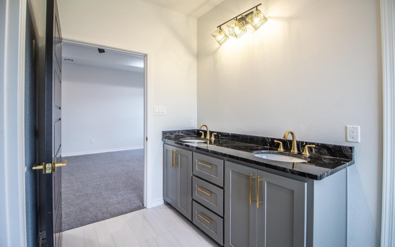 1607 Quincy Avenue, Lubbock, TX 79416, 3 Habitaciones Habitaciones , ,2 BañosBaños,Residential,En Venta,1607 Quincy Avenue,202316555