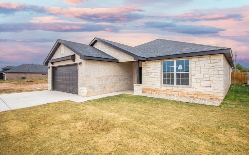 1607 Quincy Avenue, Lubbock, TX 79416, 3 Habitaciones Habitaciones , ,2 BañosBaños,Residential,En Venta,1607 Quincy Avenue,202316555