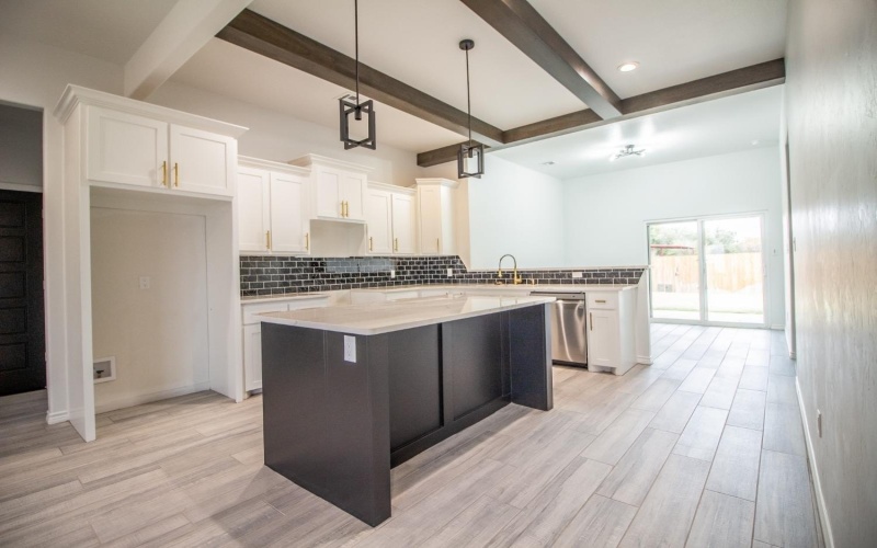 1607 Quincy Avenue, Lubbock, TX 79416, 3 Habitaciones Habitaciones , ,2 BañosBaños,Residential,En Venta,1607 Quincy Avenue,202316555
