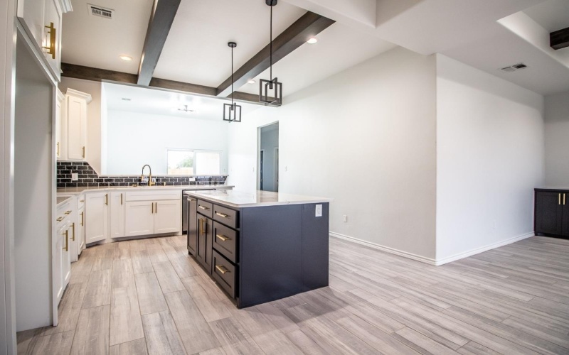 1607 Quincy Avenue, Lubbock, TX 79416, 3 Habitaciones Habitaciones , ,2 BañosBaños,Residential,En Venta,1607 Quincy Avenue,202316555