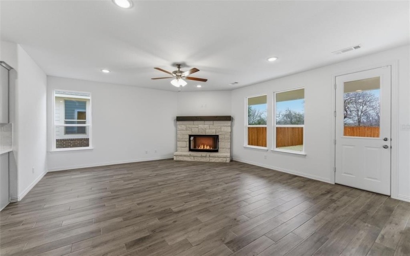 1253 Sabine River Lane, Springtown, TX 76082, 3 Habitaciones Habitaciones , ,2 BañosBaños,Residential,En Venta,1253 Sabine River Lane,0,21129157