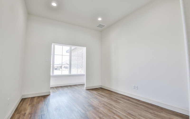10702 Juneau Avenue, Lubbock, TX 79424, 4 Bedrooms Bedrooms, ,3 BathroomsBathrooms,Residential,For Sale,10702 Juneau Avenue,202402575