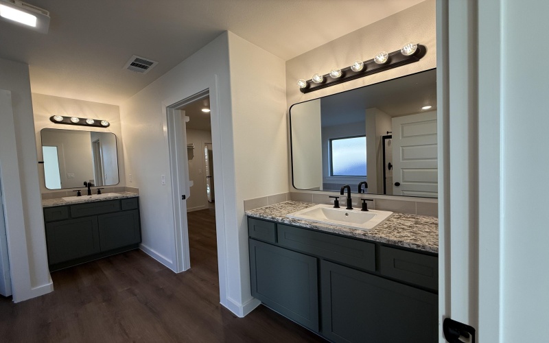 3011 138th Place, Lubbock, TX 79423, 3 Habitaciones Habitaciones , ,2 BañosBaños,Residential,En Venta,3011 138th Place,0,202563979