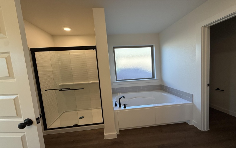 3011 138th Place, Lubbock, TX 79423, 3 Habitaciones Habitaciones , ,2 BañosBaños,Residential,En Venta,3011 138th Place,0,202563979