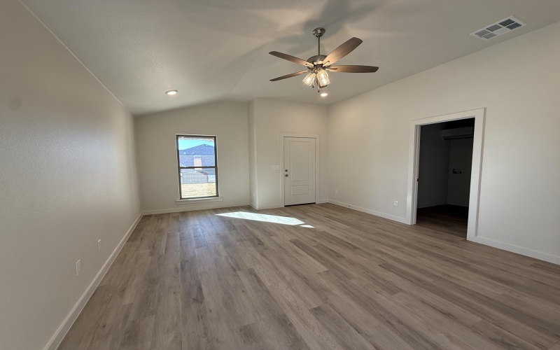 3104 138th Place, Lubbock, TX 79423, 3 Habitaciones Habitaciones , ,2 BañosBaños,Residential,En Venta,3104 138th Place,0,202563984