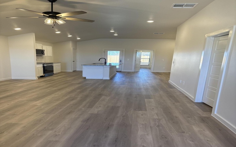 2509 Kenwood Avenue, Lubbock, TX 79407, 3 Bedrooms Bedrooms, ,2 BathroomsBathrooms,Residential,For Sale,2509 Kenwood Avenue,0,202564003