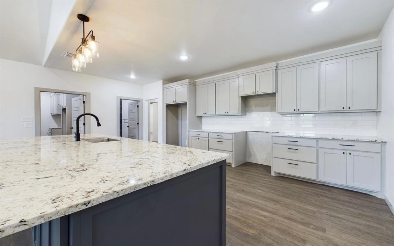 807 12th Street, Shallowater, TX 79363, 3 Habitaciones Habitaciones , ,2 BañosBaños,Residential,En Venta,807 12th Street,202409408