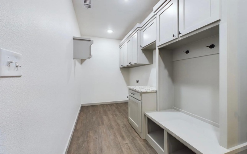 807 12th Street, Shallowater, TX 79363, 3 Habitaciones Habitaciones , ,2 BañosBaños,Residential,En Venta,807 12th Street,202409408