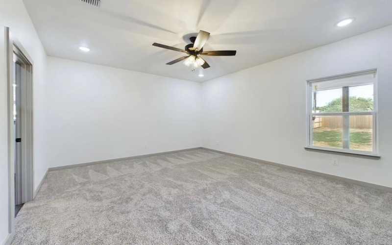 807 12th Street, Shallowater, TX 79363, 3 Habitaciones Habitaciones , ,2 BañosBaños,Residential,En Venta,807 12th Street,202409408