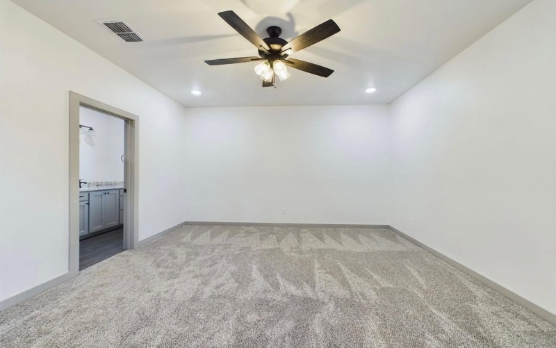 807 12th Street, Shallowater, TX 79363, 3 Habitaciones Habitaciones , ,2 BañosBaños,Residential,En Venta,807 12th Street,202409408