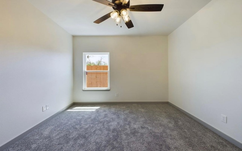 807 12th Street, Shallowater, TX 79363, 3 Habitaciones Habitaciones , ,2 BañosBaños,Residential,En Venta,807 12th Street,202409408