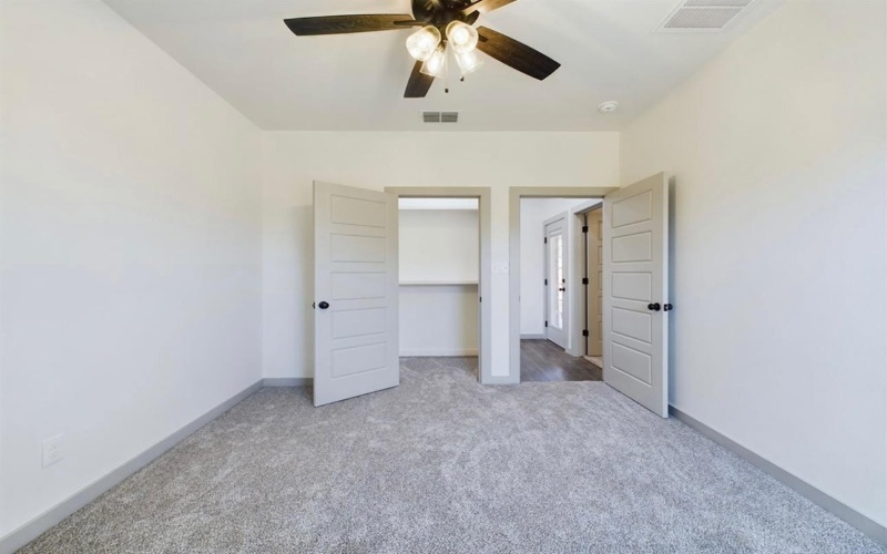 807 12th Street, Shallowater, TX 79363, 3 Habitaciones Habitaciones , ,2 BañosBaños,Residential,En Venta,807 12th Street,202409408