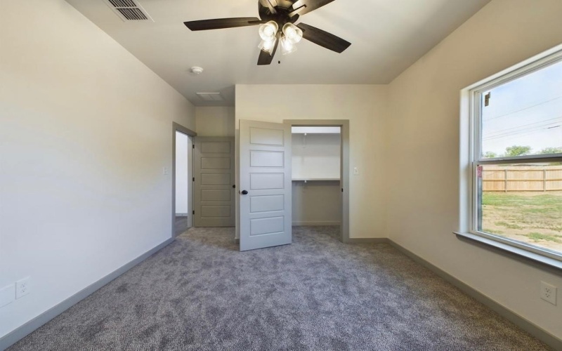 807 12th Street, Shallowater, TX 79363, 3 Habitaciones Habitaciones , ,2 BañosBaños,Residential,En Venta,807 12th Street,202409408