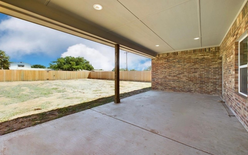 807 12th Street, Shallowater, TX 79363, 3 Habitaciones Habitaciones , ,2 BañosBaños,Residential,En Venta,807 12th Street,202409408