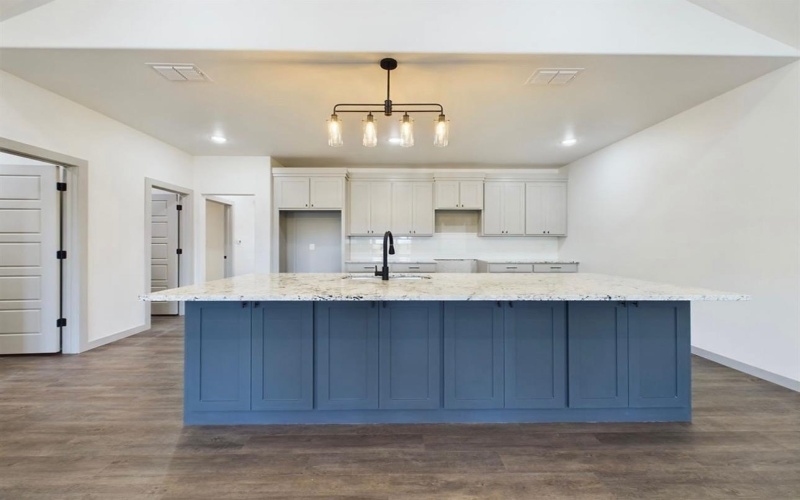 807 12th Street, Shallowater, TX 79363, 3 Habitaciones Habitaciones , ,2 BañosBaños,Residential,En Venta,807 12th Street,202409408