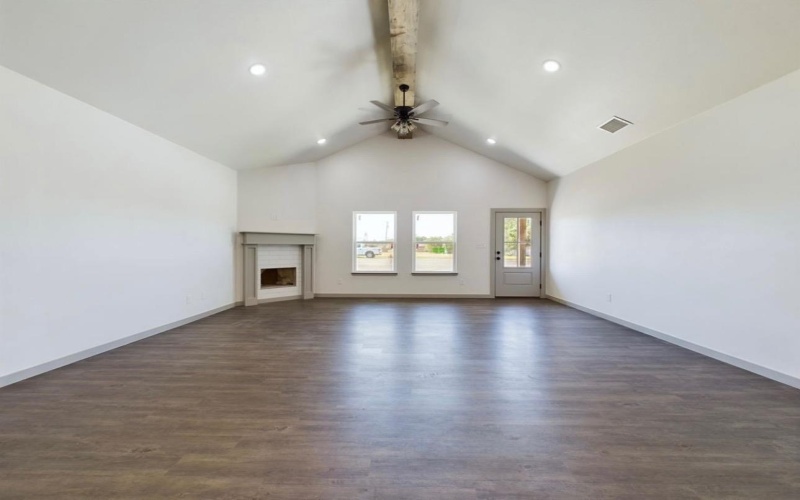 807 12th Street, Shallowater, TX 79363, 3 Habitaciones Habitaciones , ,2 BañosBaños,Residential,En Venta,807 12th Street,202409408