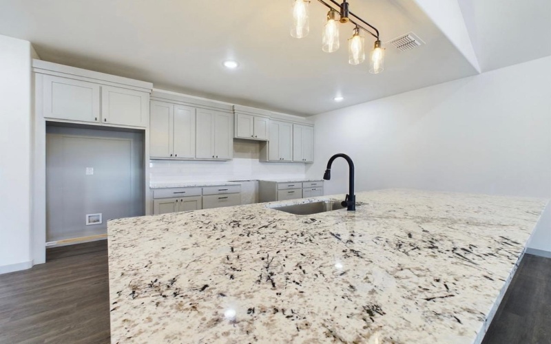 807 12th Street, Shallowater, TX 79363, 3 Habitaciones Habitaciones , ,2 BañosBaños,Residential,En Venta,807 12th Street,202409408