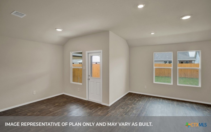 1013 VILLAGE Run, Seguin, TX 78155, 4 Habitaciones Habitaciones , ,2 BañosBaños,Residential,En Venta,1013 VILLAGE Run,0,599703