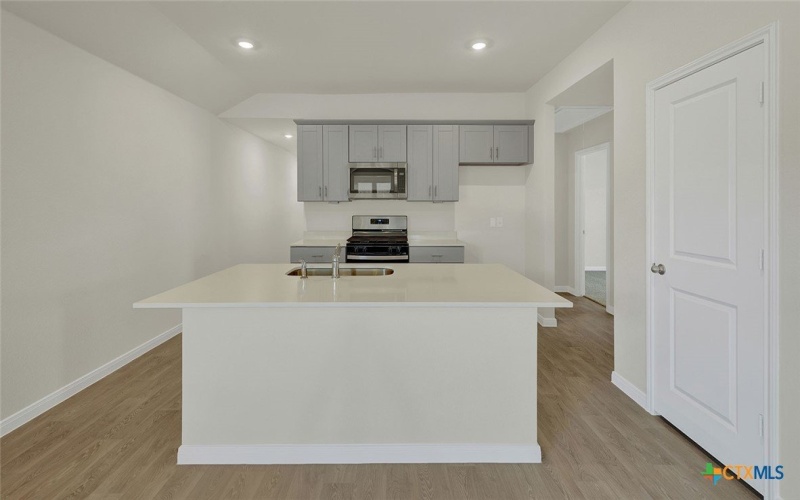 105 MORNING SIDE Grove, San Marcos, TX 78666, 4 Bedrooms Bedrooms, ,2 BathroomsBathrooms,Residential,For Sale,105 MORNING SIDE Grove,0,599732