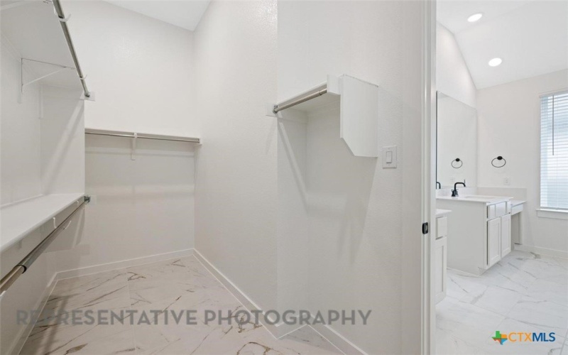 120 Fox Run, Georgetown, TX 78628, 4 Habitaciones Habitaciones , ,3 BañosBaños,Residential,En Venta,120 Fox Run,0,599734