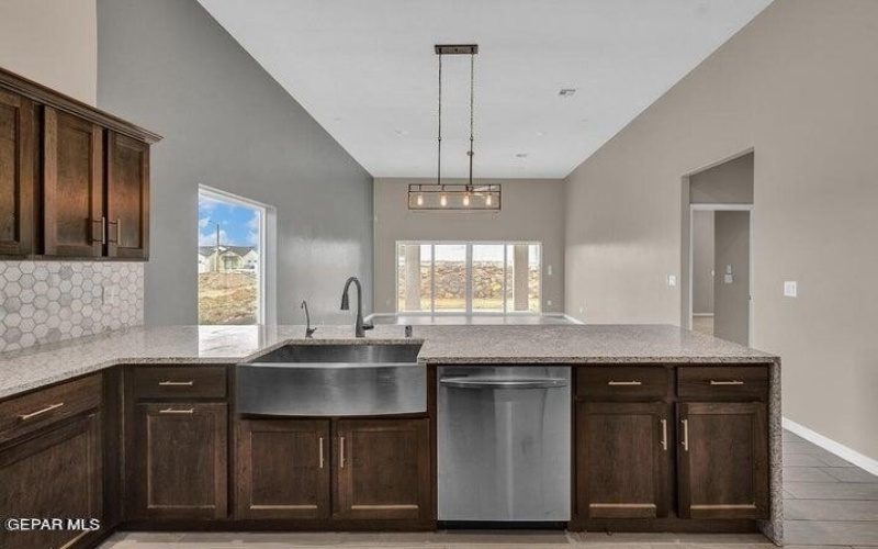 6038 Fall Ridge, Sunland Park, NM 88008, 4 Habitaciones Habitaciones , ,2 BañosBaños,Residential,En Venta,6038 Fall Ridge,0,934921