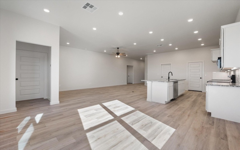 13814 Gary Avenue, Lubbock, TX 79423, 4 Bedrooms Bedrooms, ,2 BathroomsBathrooms,Residential,For Sale,13814 Gary Avenue,0,202564007