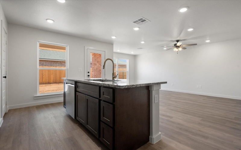 13801 Flint Avenue, Lubbock, TX 79423, 3 Habitaciones Habitaciones , ,2 BañosBaños,Residential,En Venta,13801 Flint Avenue,0,202564008