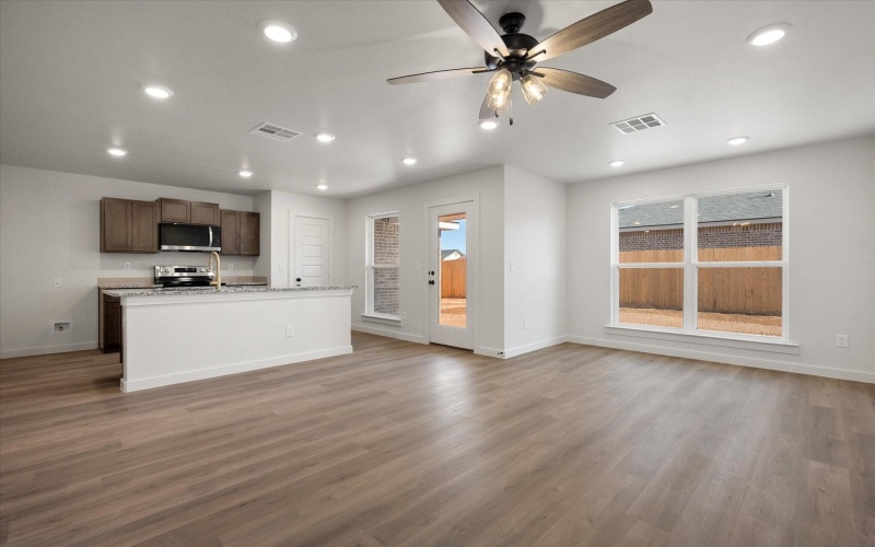 13801 Flint Avenue, Lubbock, TX 79423, 3 Habitaciones Habitaciones , ,2 BañosBaños,Residential,En Venta,13801 Flint Avenue,0,202564008