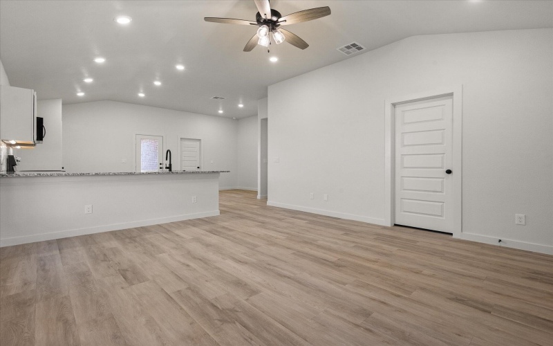 13817 Gary Avenue, Lubbock, TX 79423, 3 Bedrooms Bedrooms, ,2 BathroomsBathrooms,Residential,For Sale,13817 Gary Avenue,0,202564009