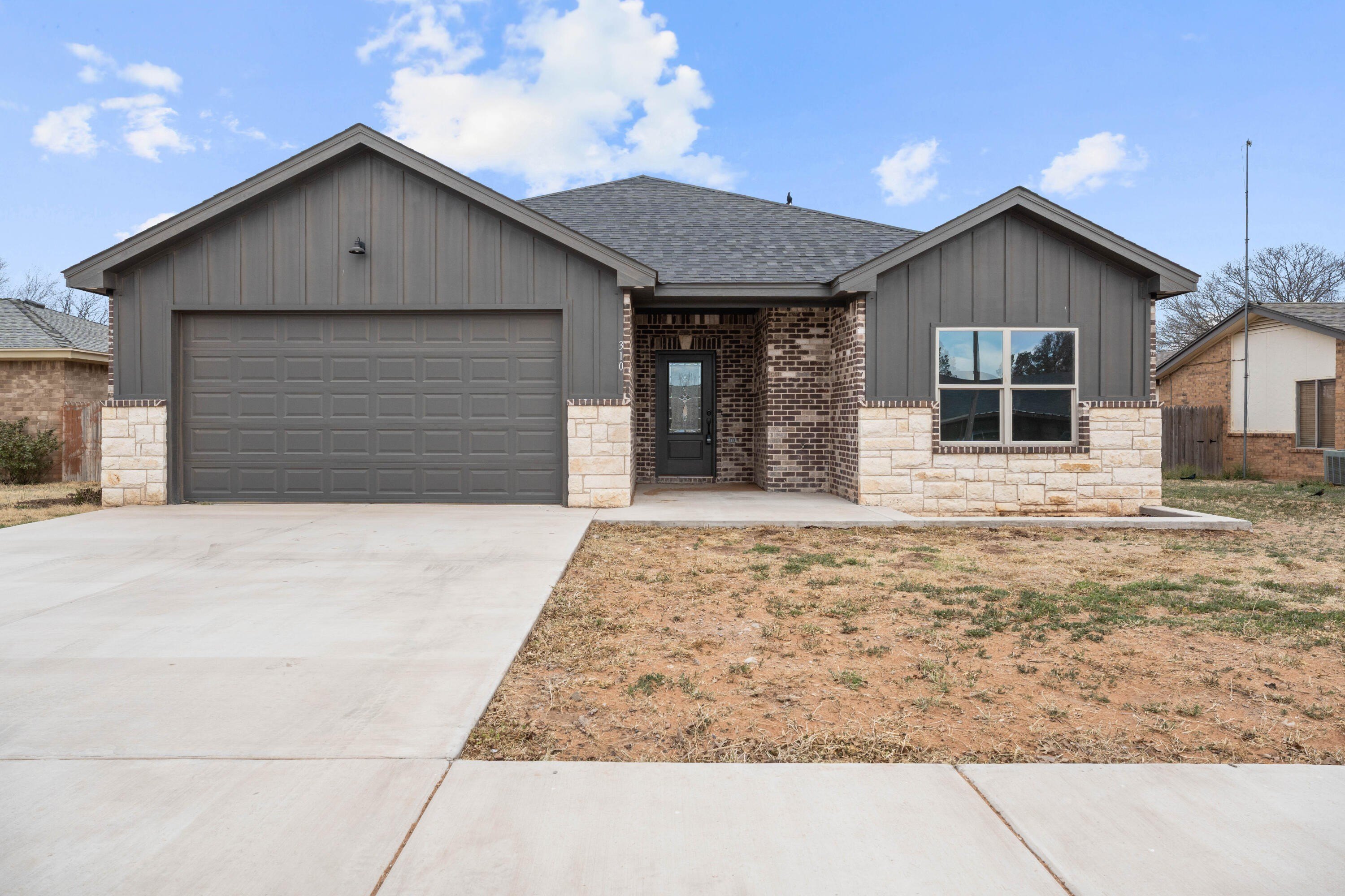 310 E 16th Street, Wolfforth, TX 79382, 4 Bedrooms Bedrooms, ,2 BathroomsBathrooms,Residential,For Sale,310 E 16th Street,202412566