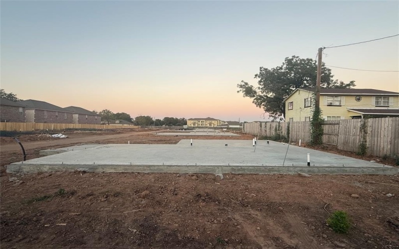 2700 S 2nd #A, Waco, TX 76706, 4 Habitaciones Habitaciones , ,5 BañosBaños,Residential,En Venta,2700 S 2nd,0,21085321