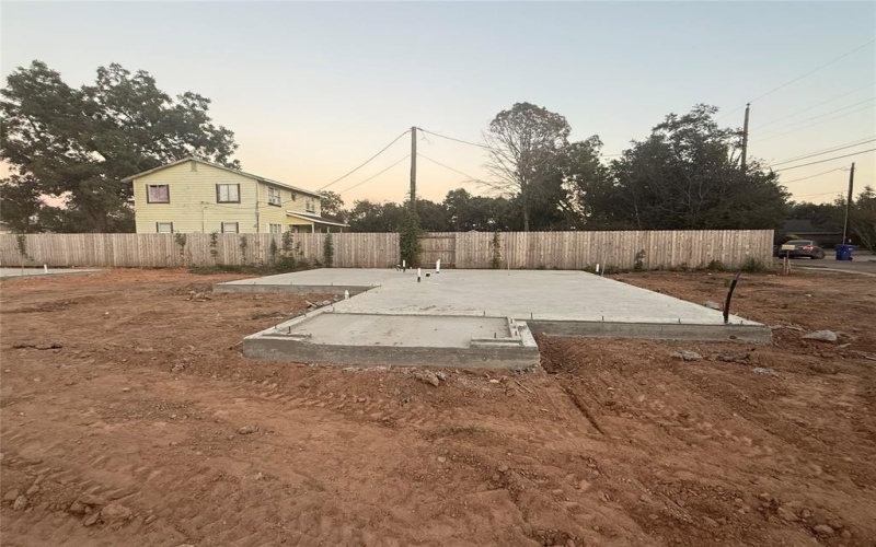 2700 S 2nd #A, Waco, TX 76706, 4 Habitaciones Habitaciones , ,5 BañosBaños,Residential,En Venta,2700 S 2nd,0,21085321